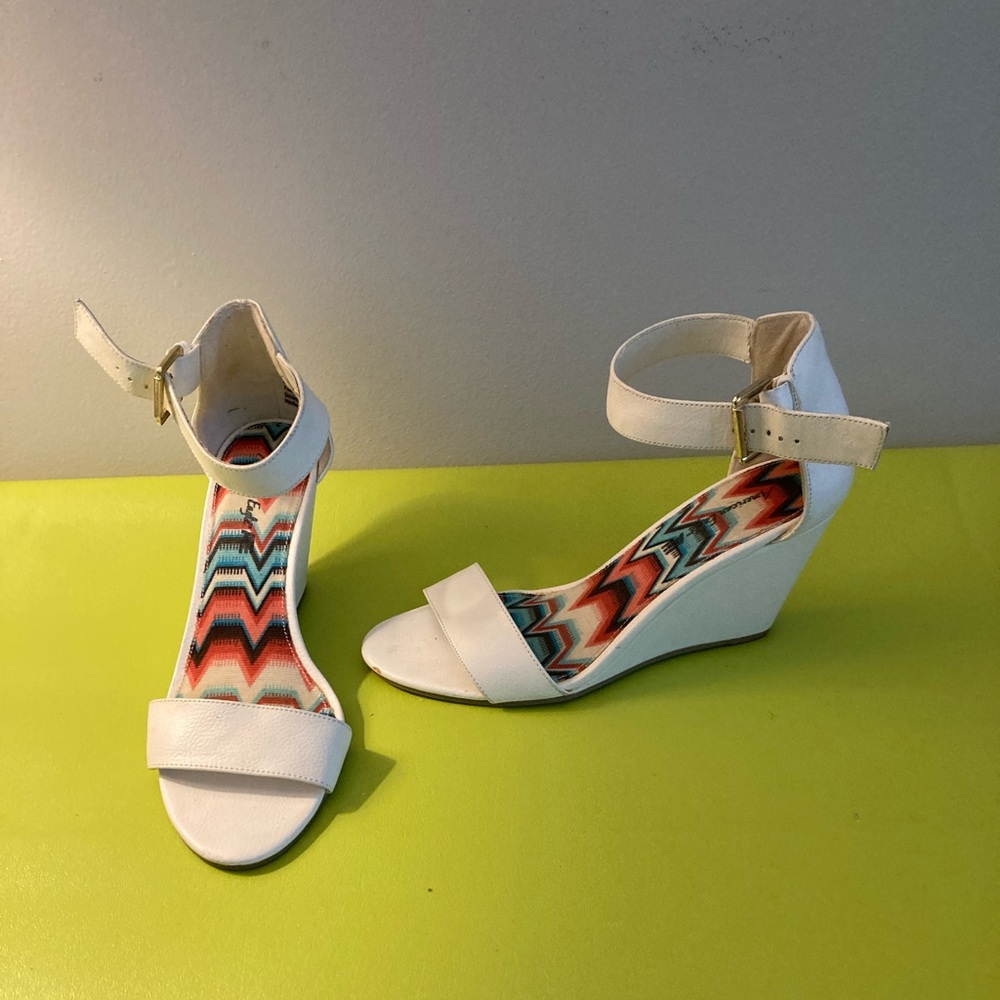 White wedge ladies shoe